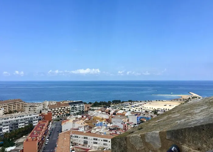 Residencial Mediterraneo アパート